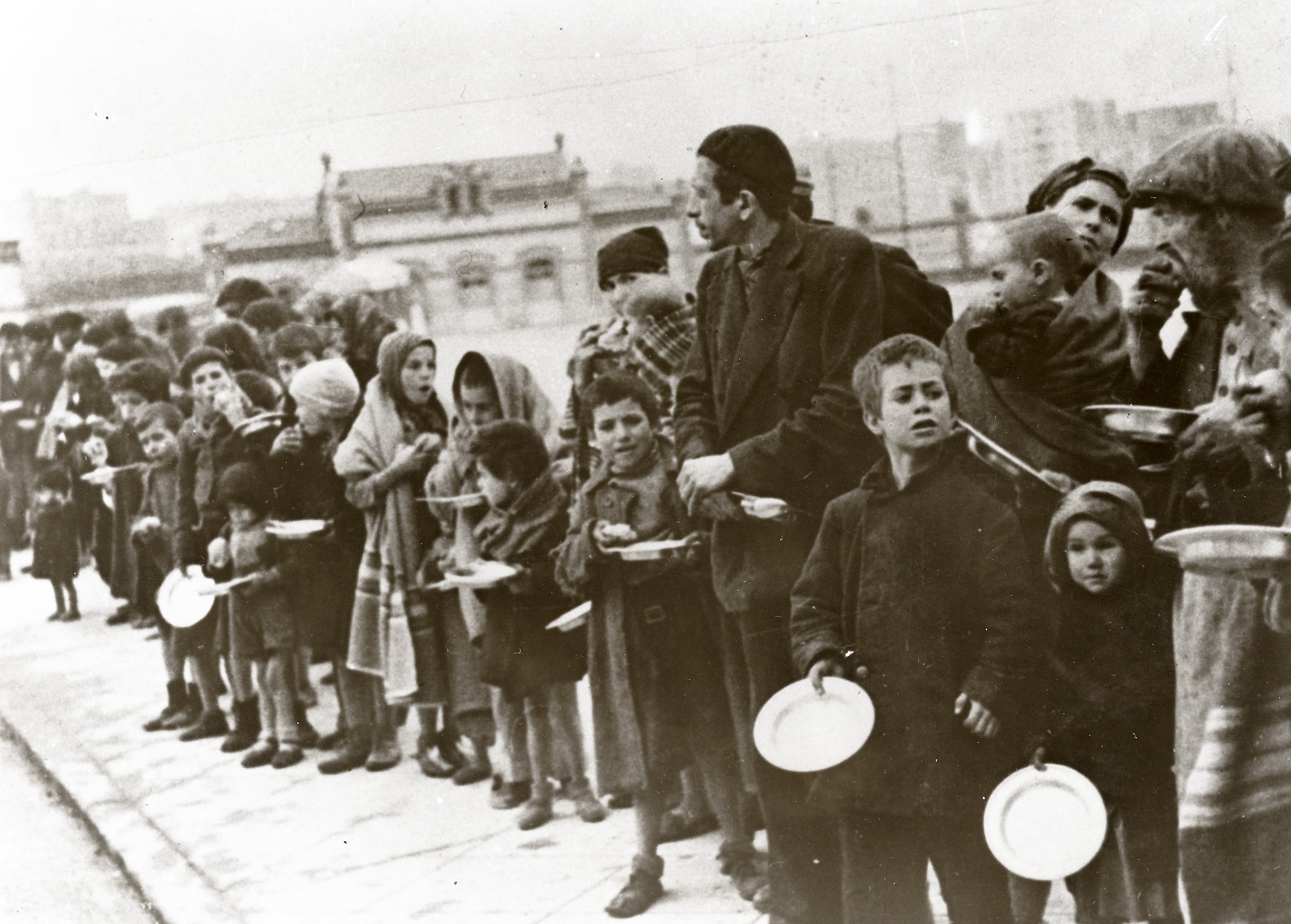 Fotograma de 'Canciones para después de una guerra'