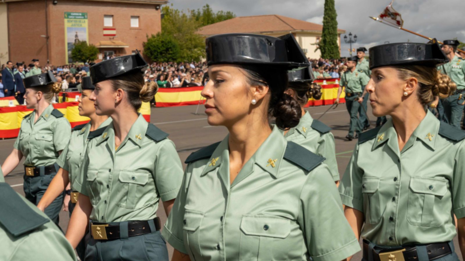 Mujeres en la Guardia Civil