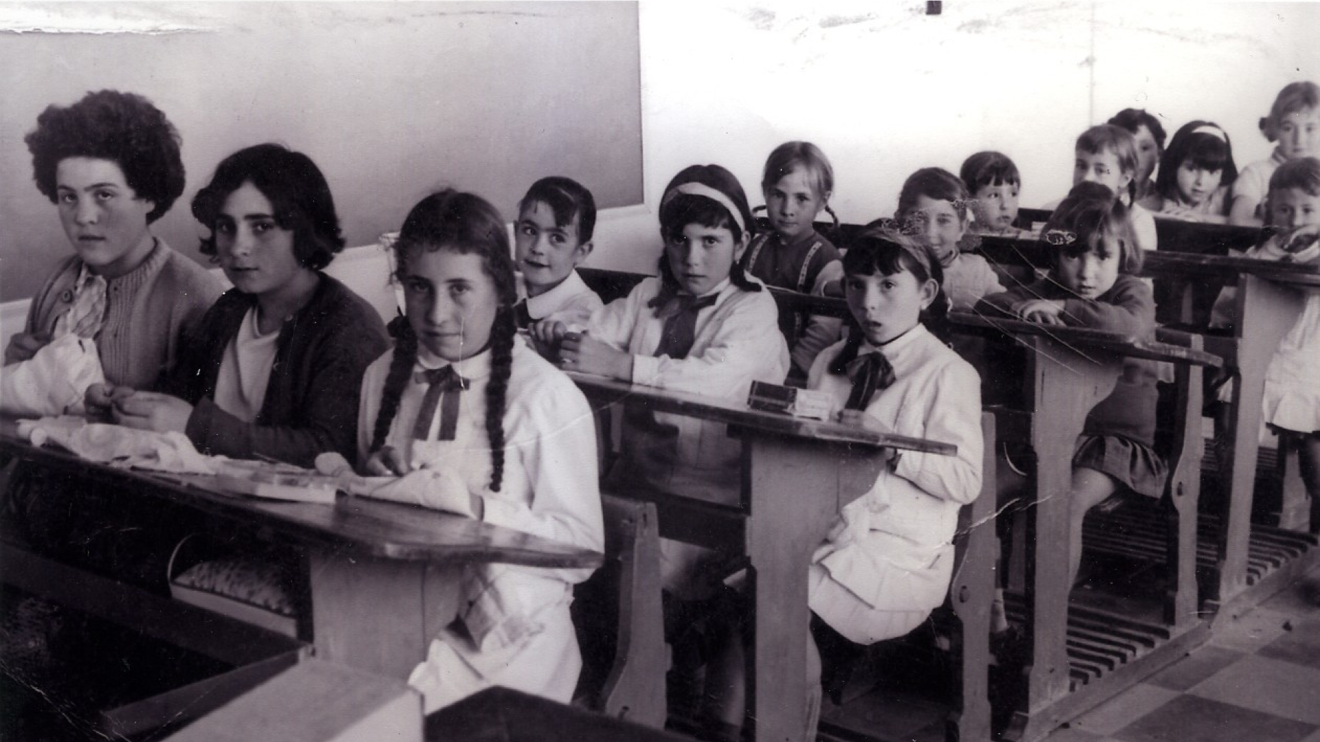 La dictadura en el siglo de la educación: represión y desbordamiento social