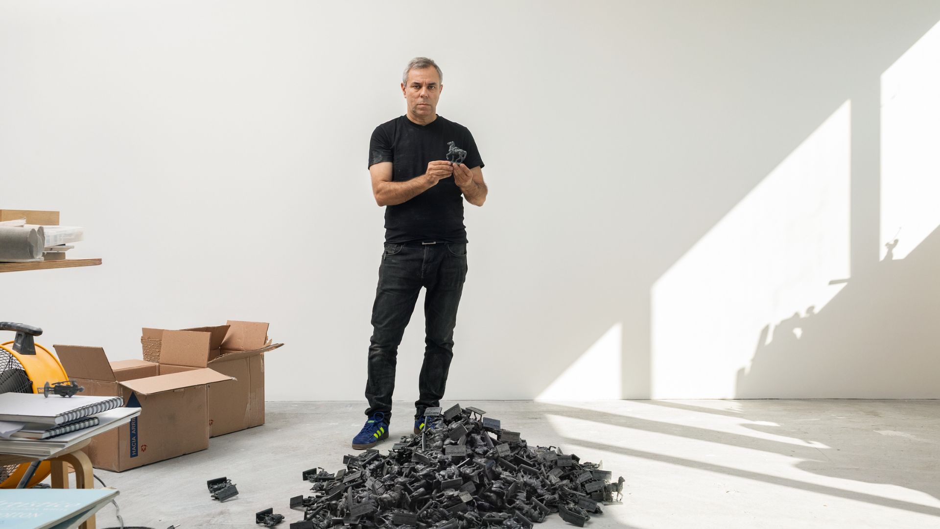 Imagen Fernando Sánchez Castillo presenta “Libre”, la reinterpretación de una estatua ecuestre de Franco, sin jinete