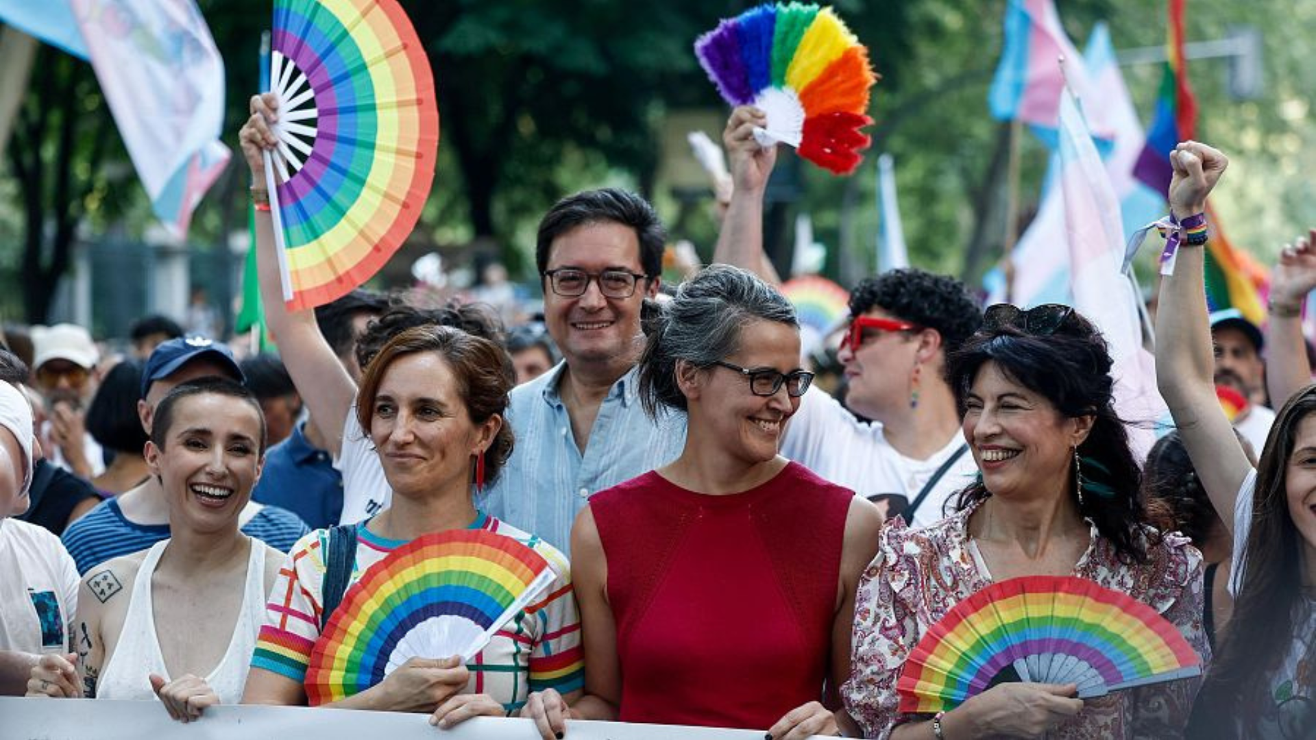 Imagen Activistas, artistas y representantes del Gobierno y la sociedad civil encabezaron la manifestación del Orgullo Estatal LGTBI+ 2026