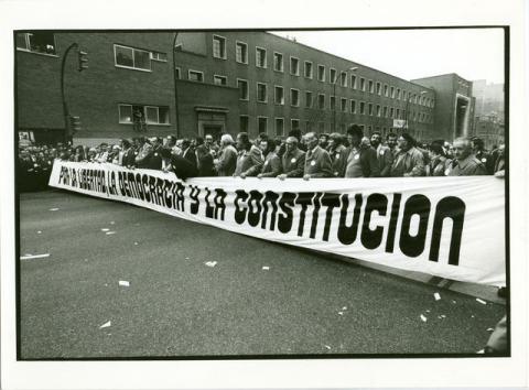 Manifestación antigolpista tras el 23-F