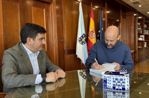 Charla del arqueólogo Alfredo González-Ruibal, Premio Nacional de Ensayo 2024 y especialista en arqueología del conflicto y del pasado reciente
